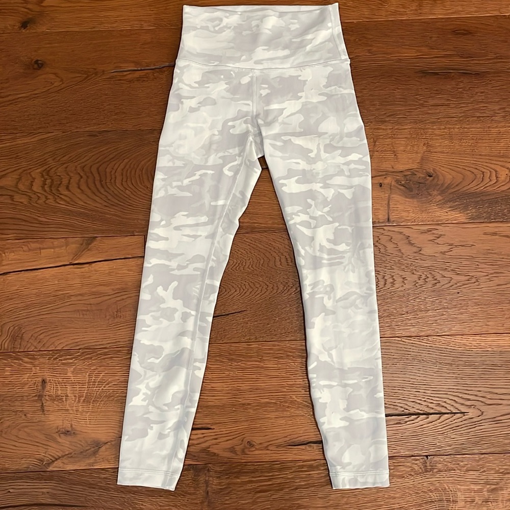 Lululemon size 4 white camo leggings